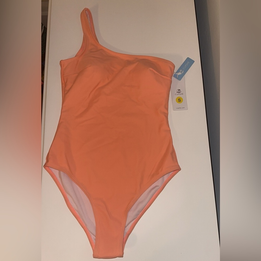 Cupshe Reverie Land One Shoulder Slim & Sculpt One Piece. Size Small